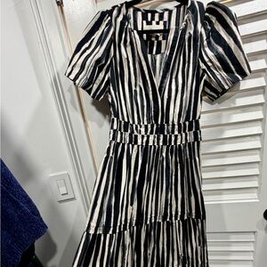 Anthropologie Somerset Black White Short Sleeve Long Maxi Dress Size Medium